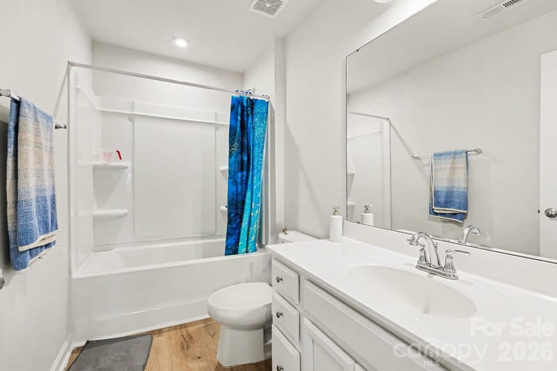 3243 Streamside Dr, Davidson, NC 28036