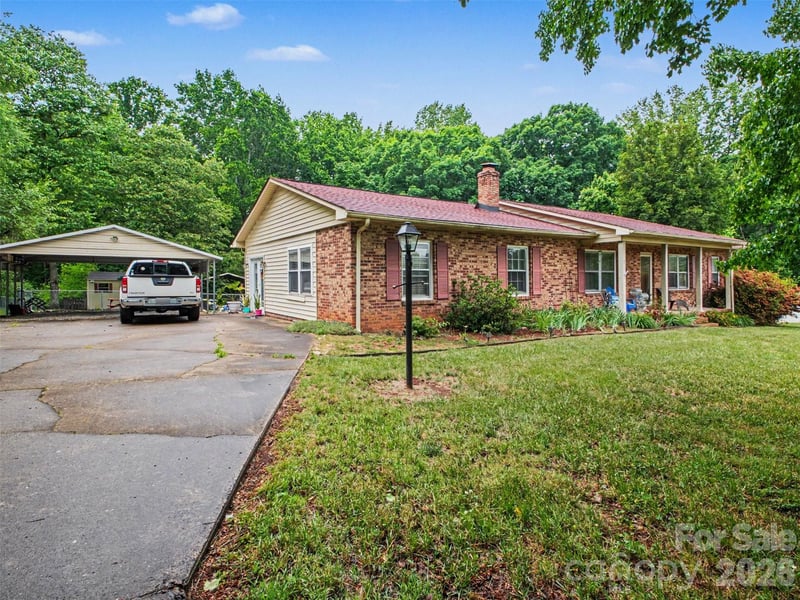 888 Sunbeam Dr, Lincolnton, NC 28092