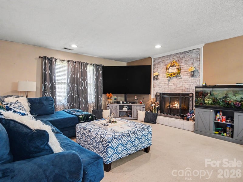 888 Sunbeam Dr, Lincolnton, NC 28092