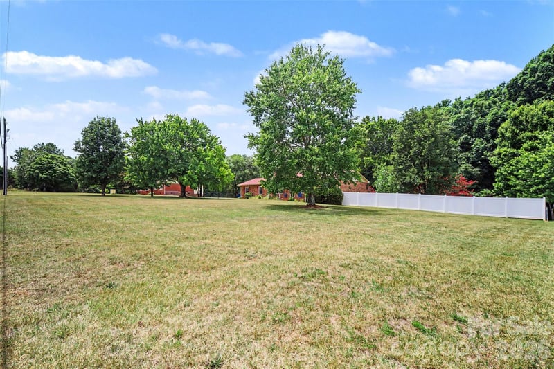 888 Sunbeam Dr, Lincolnton, NC 28092