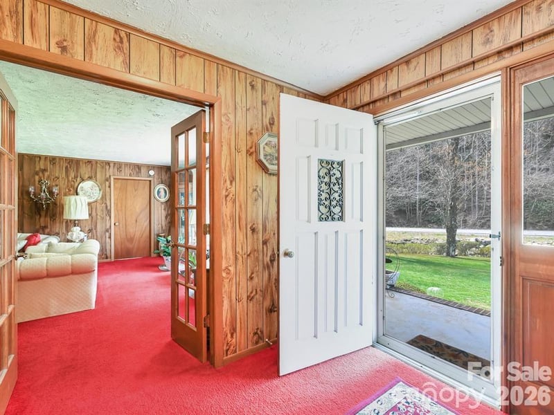 7530 Nc 208 Hw, Marshall, NC 28753