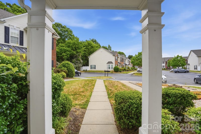 10851 Garden Oaks Ln, Charlotte, NC 28273