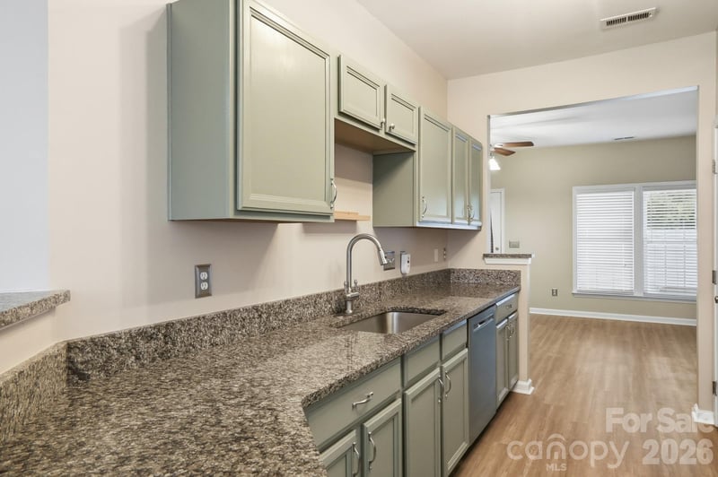 10851 Garden Oaks Ln, Charlotte, NC 28273