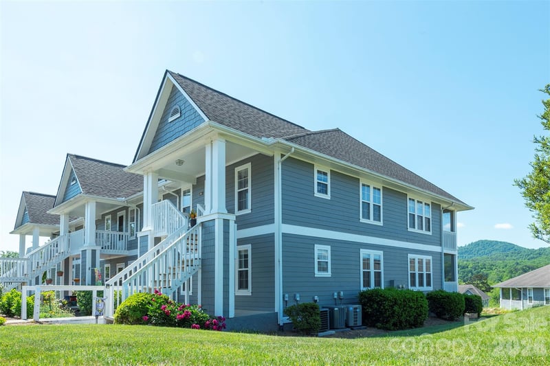 4805 Breakers Ln, Asheville, NC 28806
