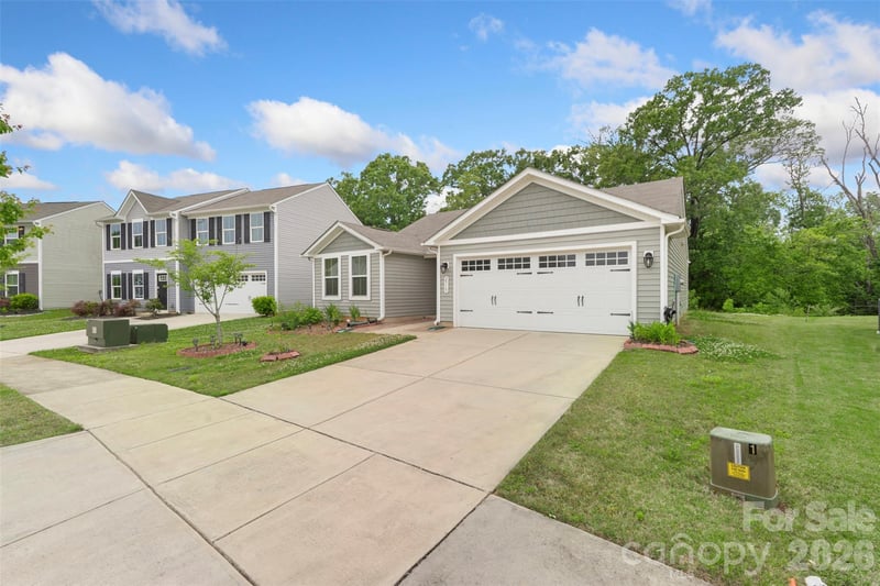 2515 Willow Pond Ln, Concord, NC 28025