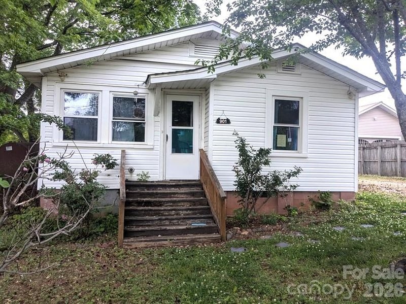 901 State St #Ext, Marion, NC 28752