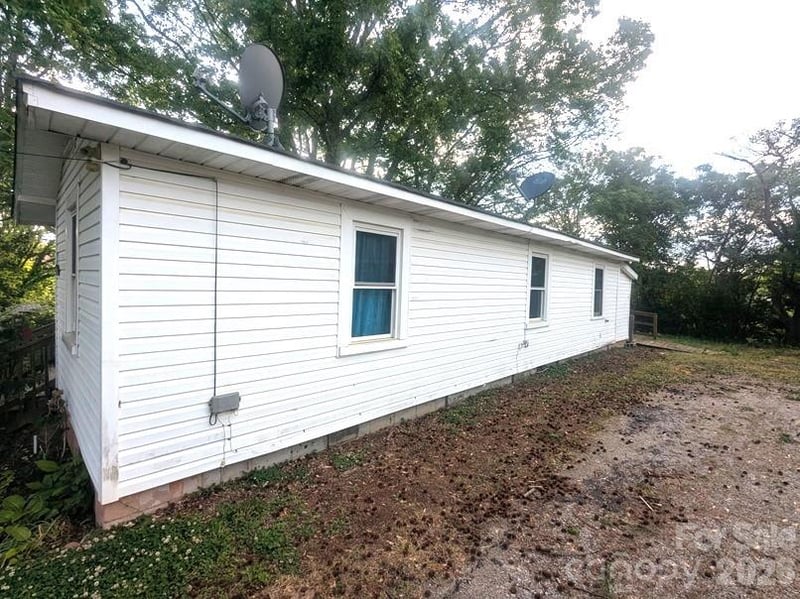 901 State St #Ext, Marion, NC 28752