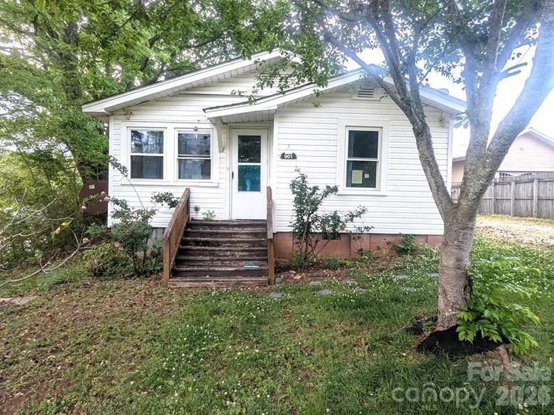 901 State St #Ext, Marion, NC 28752