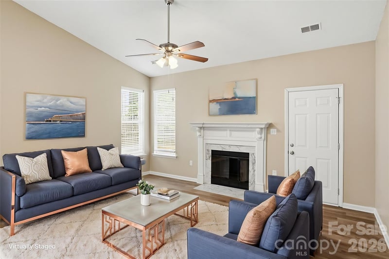7200 Daerwood Pl, Charlotte, NC 28215