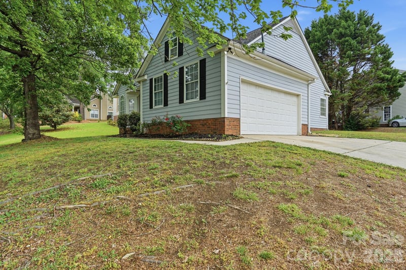 7200 Daerwood Pl, Charlotte, NC 28215