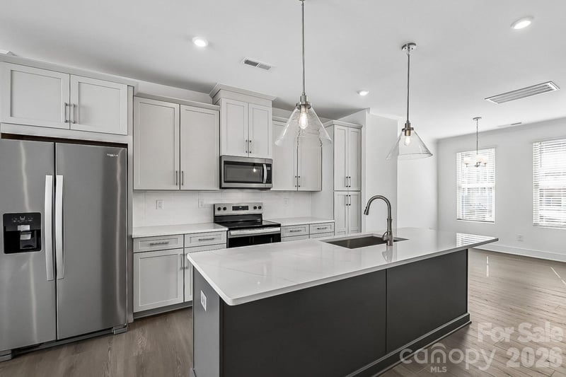 1131 Kokomo Ln, Charlotte, NC 28206