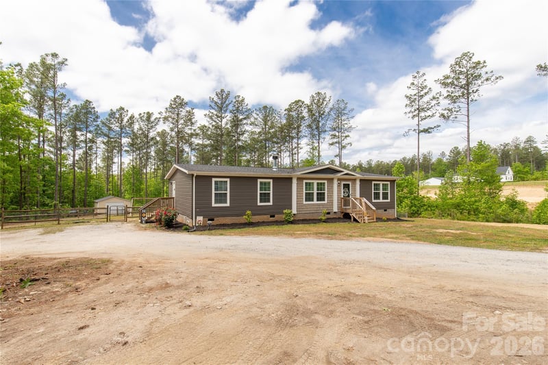 412 Mullinax Cir, Blacksburg, SC 29702