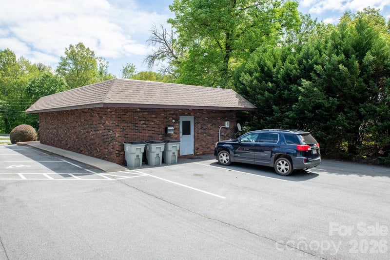 1822 Hickory Blvd, Lenoir, NC 28645