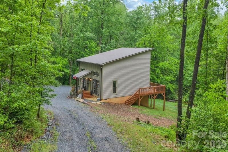38 Macey Dr, Nebo, NC 28761