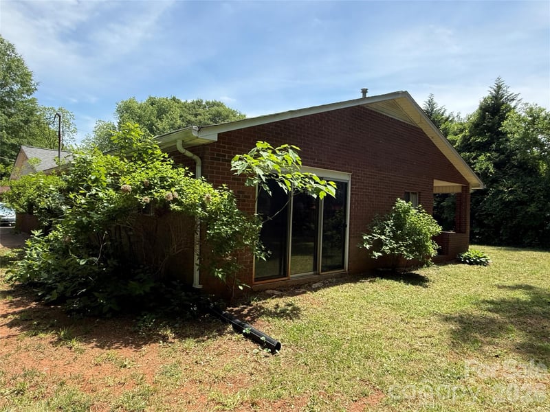 2012 Deal Ave, Newton, NC 28658