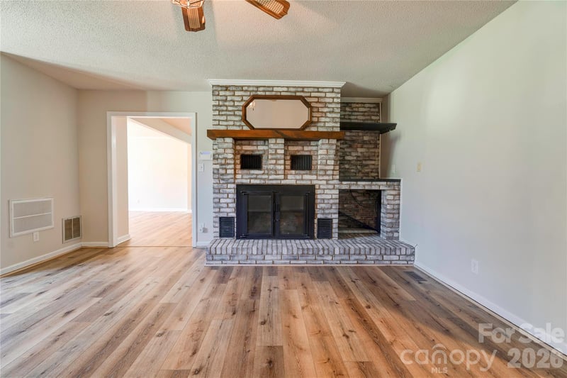106 Dons Ct, Shelby, NC 28150