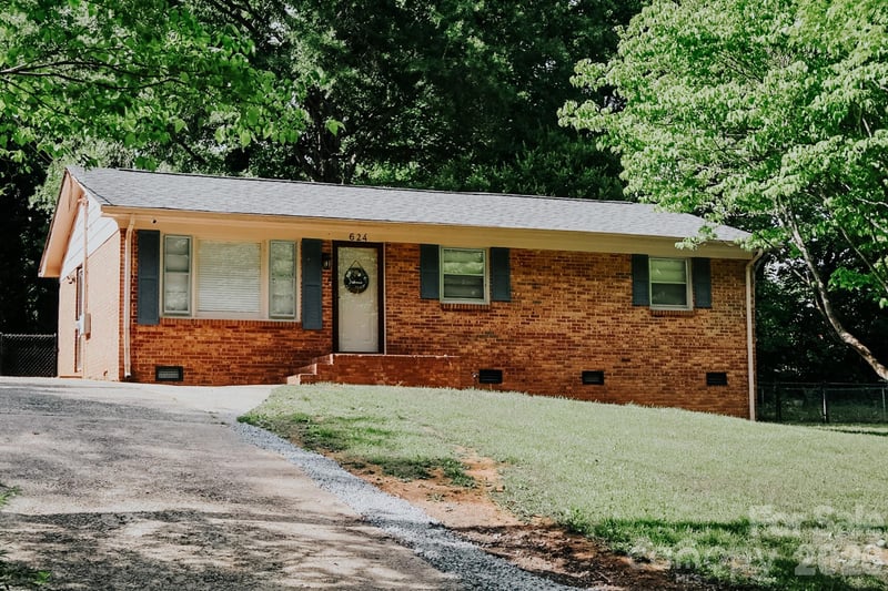624 Princess St, Gastonia, NC 28052