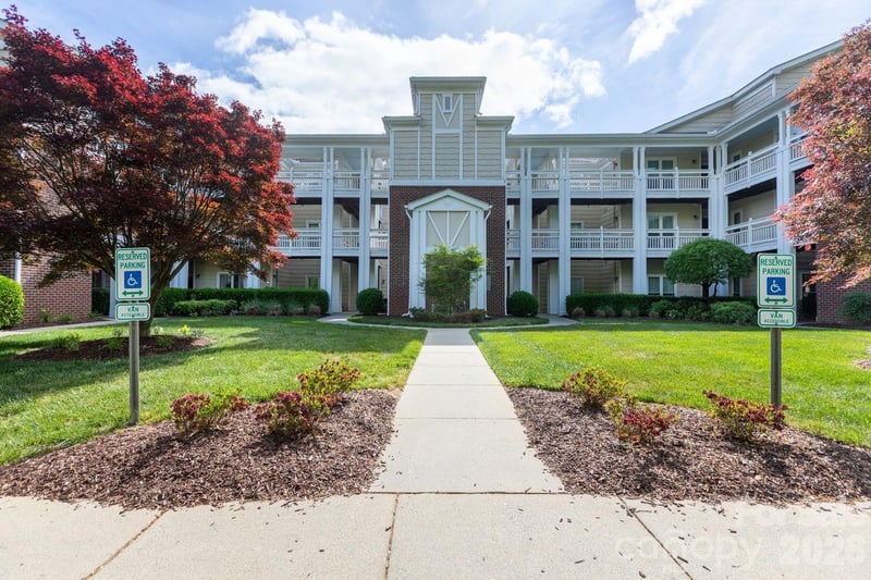 930 Jetton St #29, Davidson, NC 28036