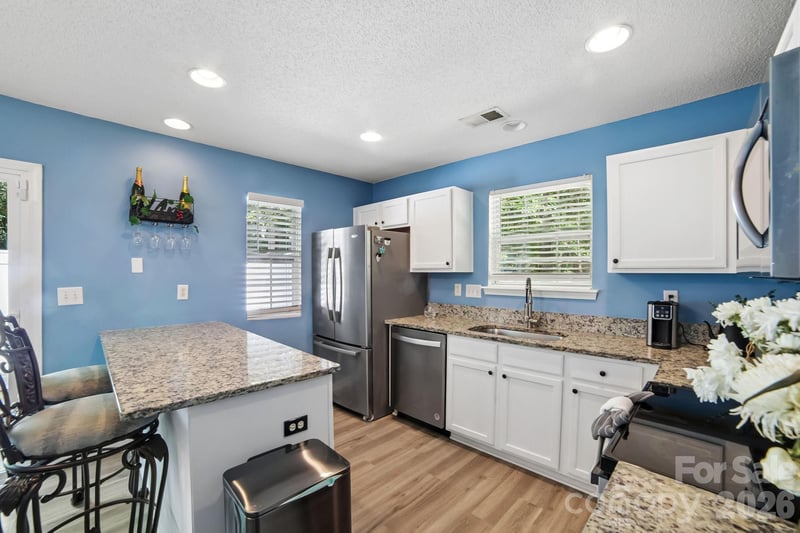 5427 Kimmerly Woods Dr, Charlotte, NC 28215