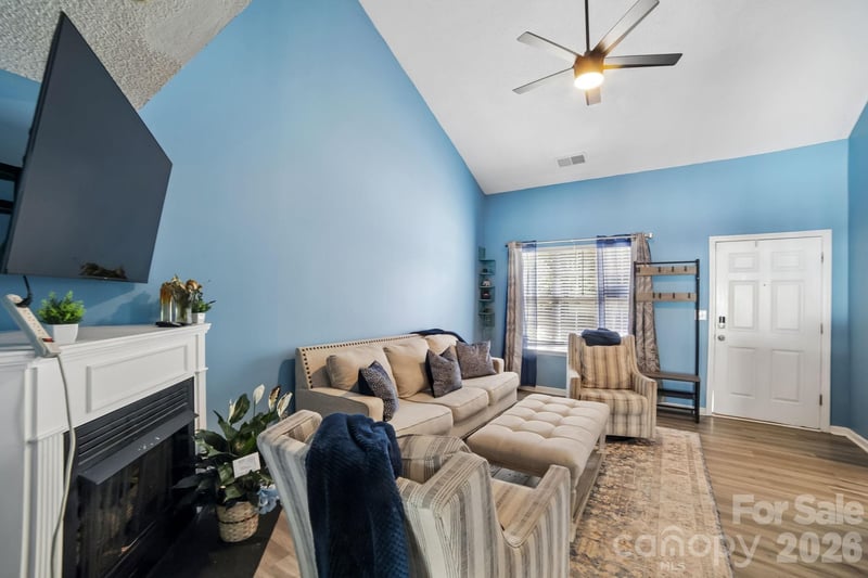 5427 Kimmerly Woods Dr, Charlotte, NC 28215