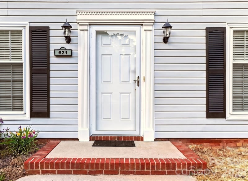 621 Winter Wood Dr, Matthews, NC 28105