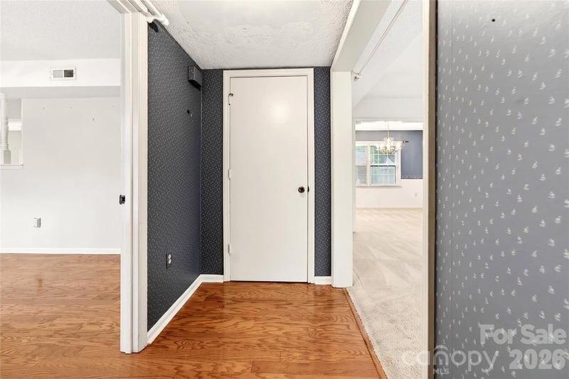 621 Winter Wood Dr, Matthews, NC 28105