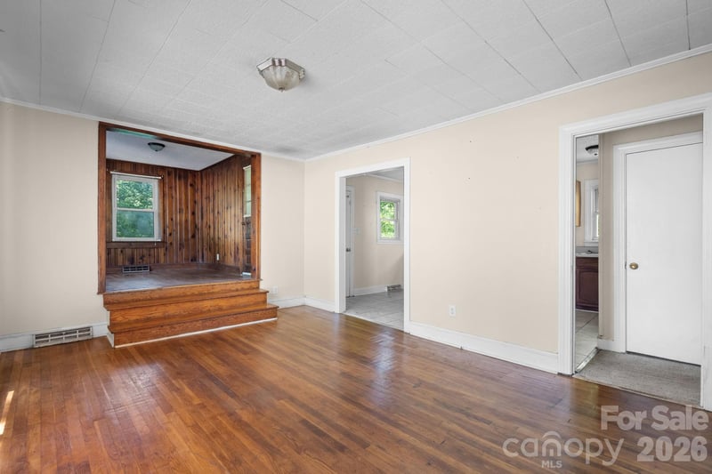 722 F St, Newton, NC 28658