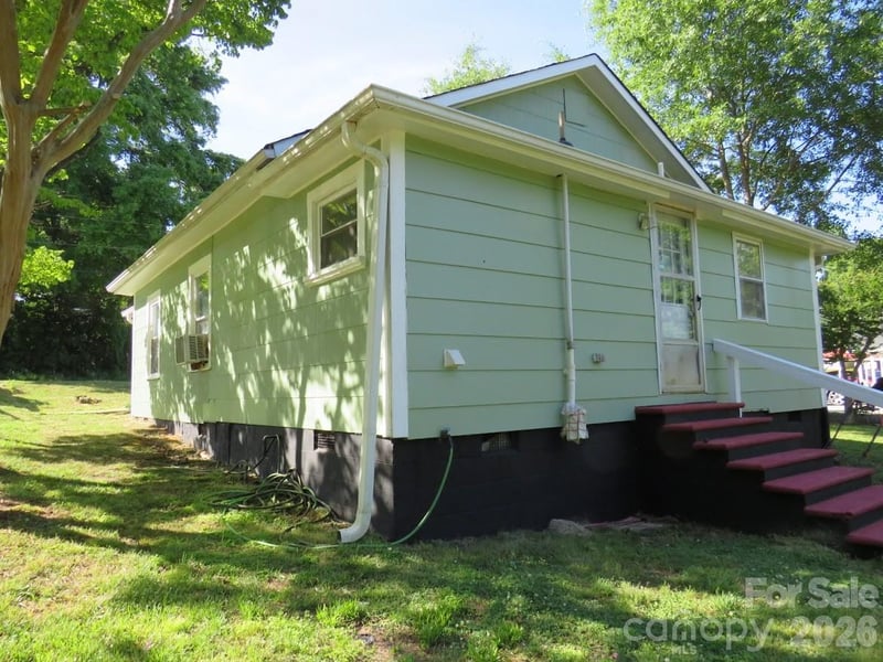 406 River Dr, Gaffney, SC 29340