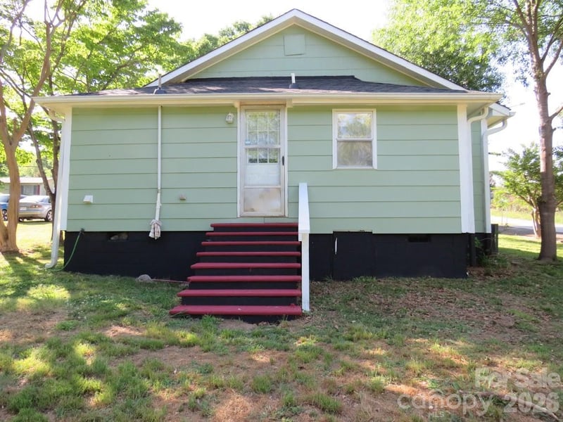 406 River Dr, Gaffney, SC 29340