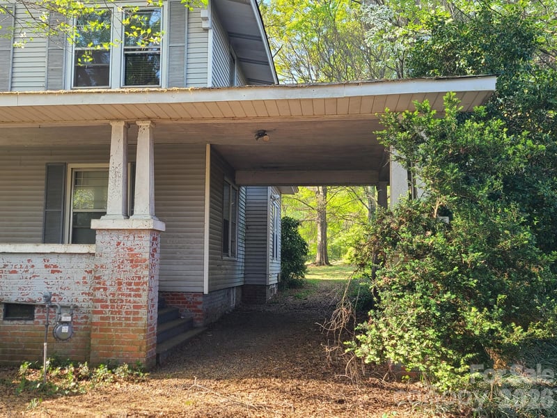 804 Emmanuel Church Rd, Conover, NC 28613