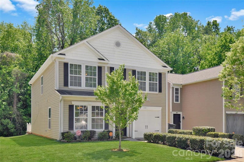 1249 Allegiance Dr, Charlotte, NC 28217