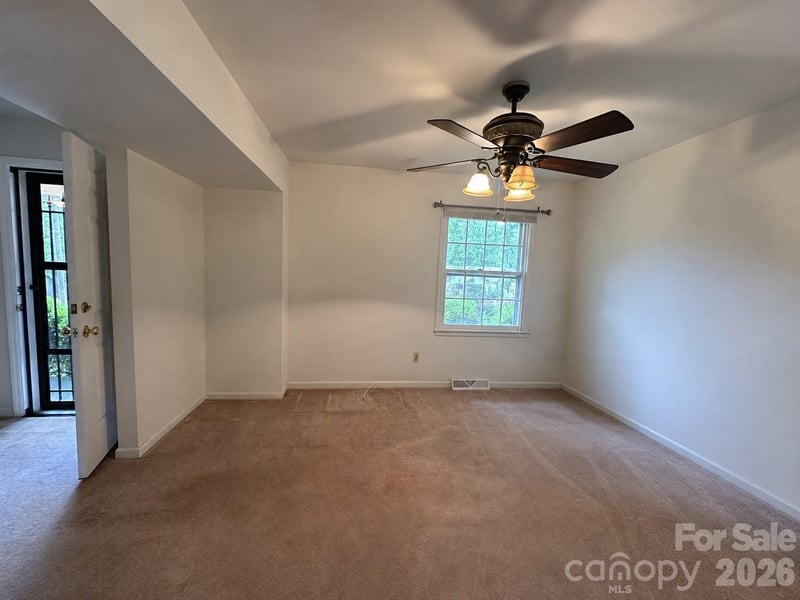 406 L St, Newton, NC 28658