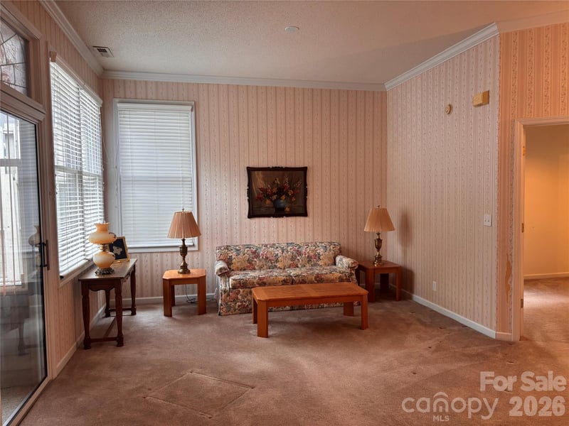 39 Tisha Ln, Hendersonville, NC 28739