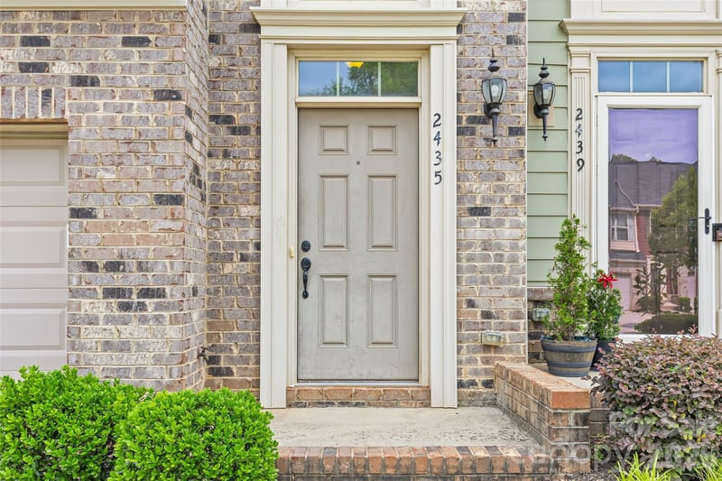 2435 Alyssa Ln, Charlotte, NC 28208