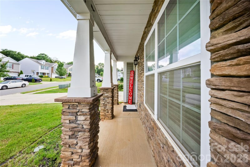 8523 Mansell Ct, Charlotte, NC 28215