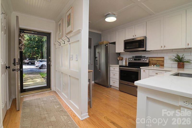 4053 Course Dr, Charlotte, NC 28277