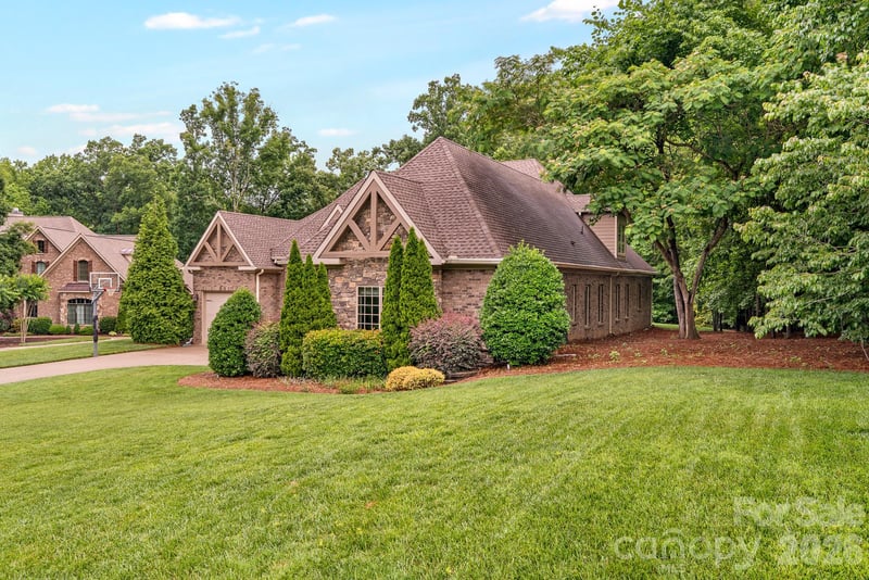 1206 Delaney Dr, Matthews, NC 28104