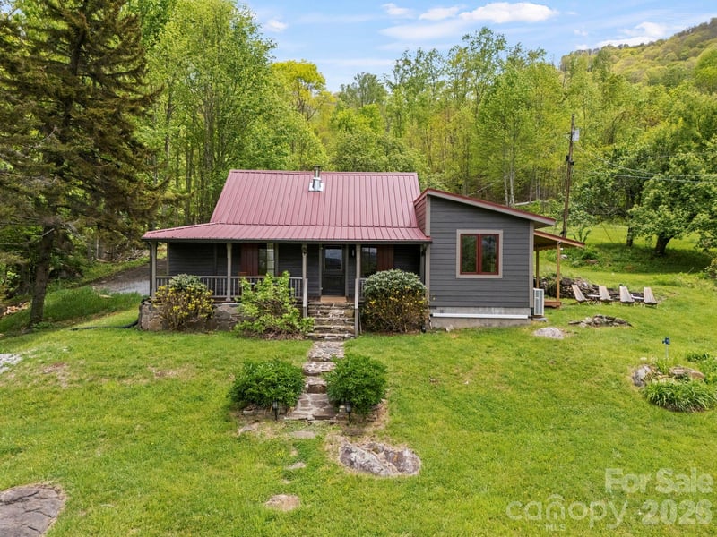 1108 Pine Root Branch Rd, Bakersville, NC 28705