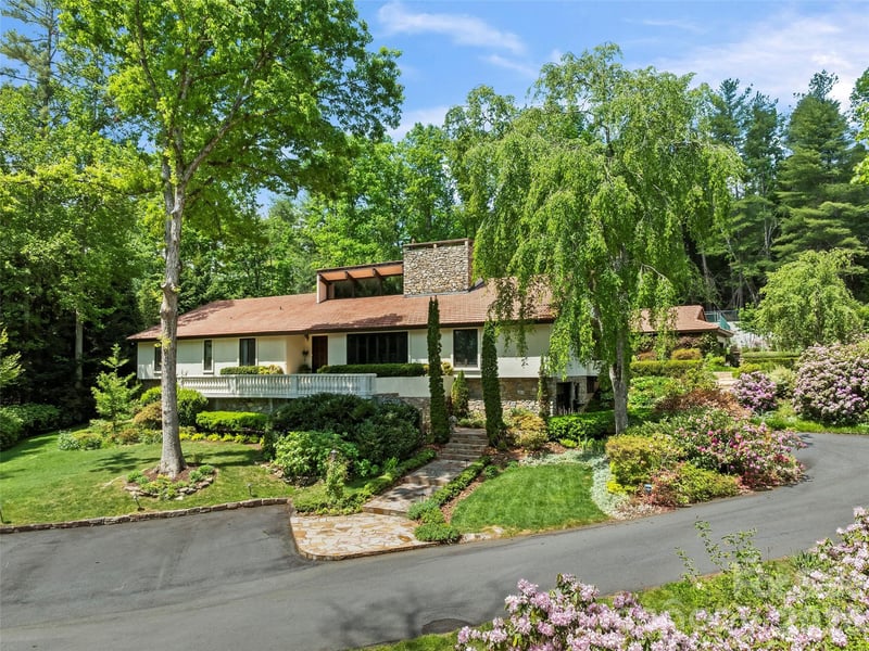 69 Forest Rd, Asheville, NC 28803