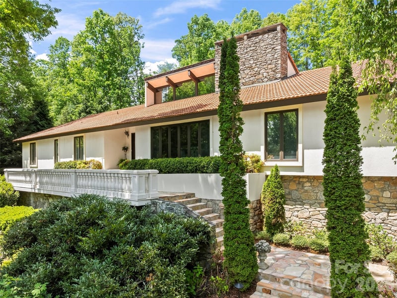 69 Forest Rd, Asheville, NC 28803