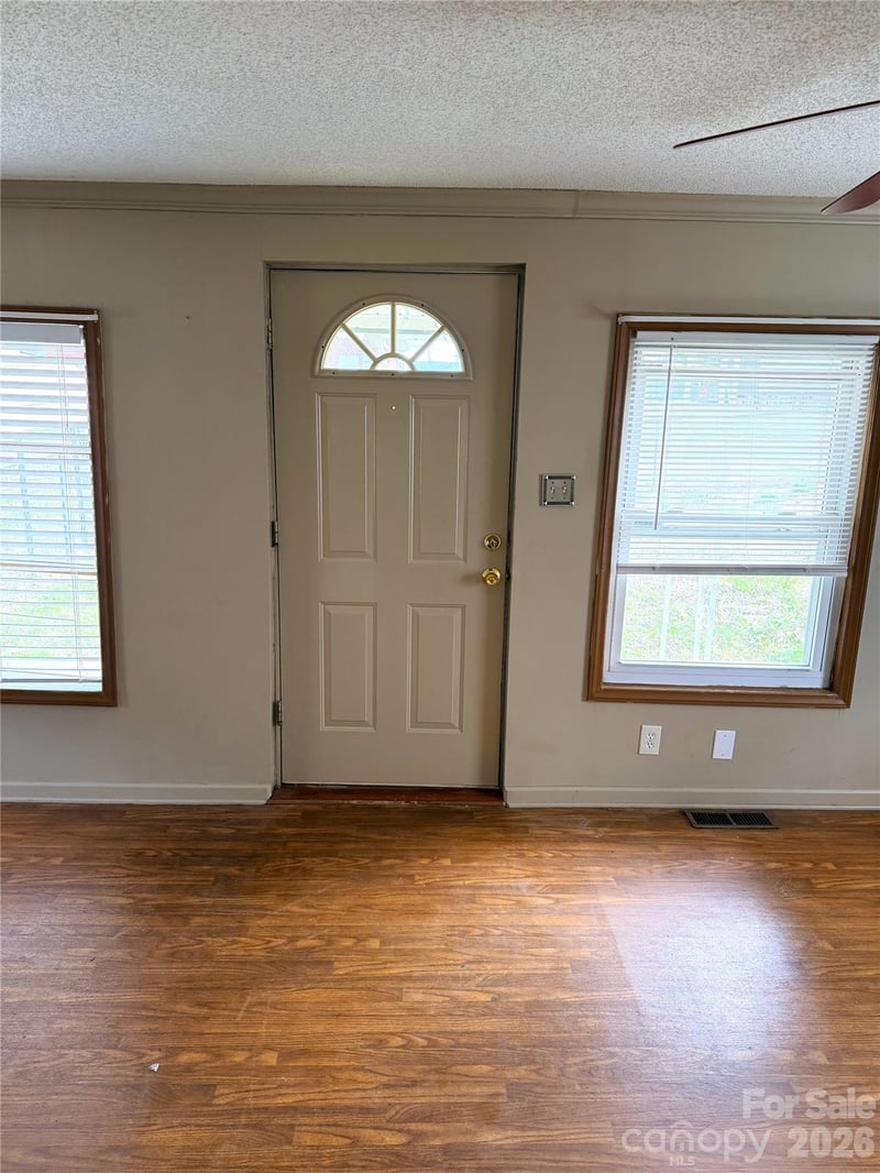 103 Maryland Ave, Bessemer City, NC 28016