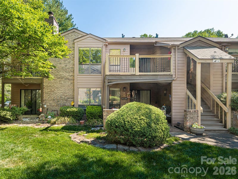 38 Ravencroft Ln #E, Asheville, NC 28803