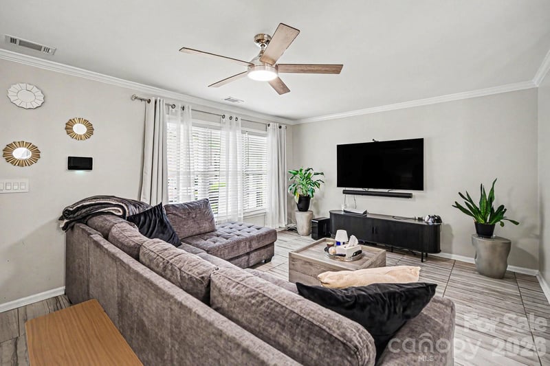5909 Cougar Ln, Charlotte, NC 28269