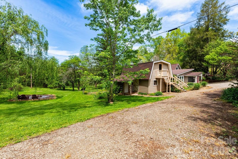 1492 Murray Rd, Canton, NC 28716