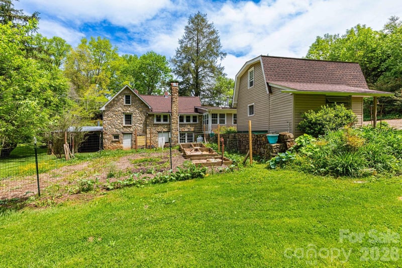1492 Murray Rd, Canton, NC 28716