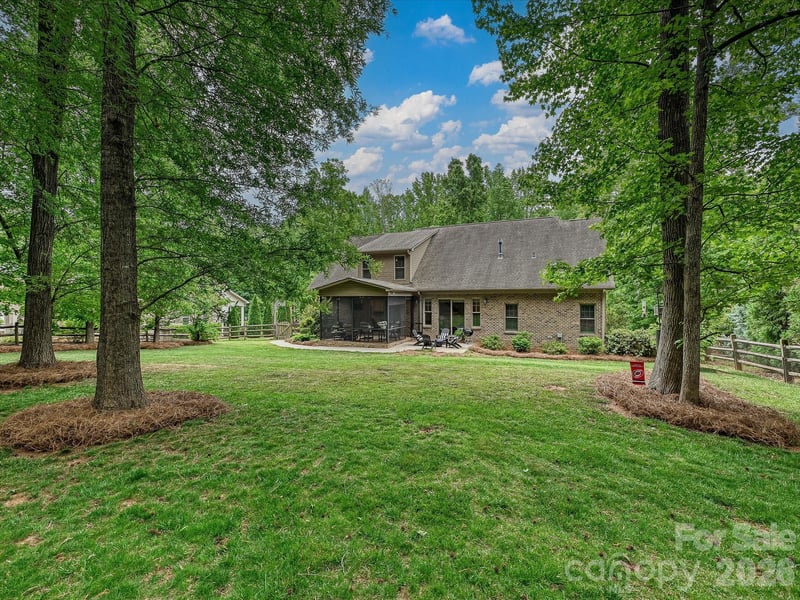 129 Buckingham Place Rd, Mooresville, NC 28115