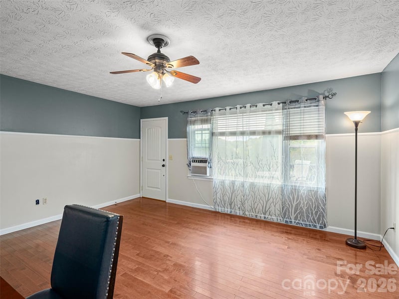 84 Candlelight Cir, Clyde, NC 28721