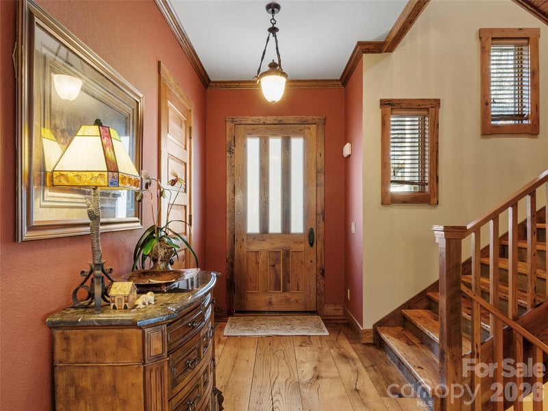 56 Spring House Dr, Burnsville, NC 28714