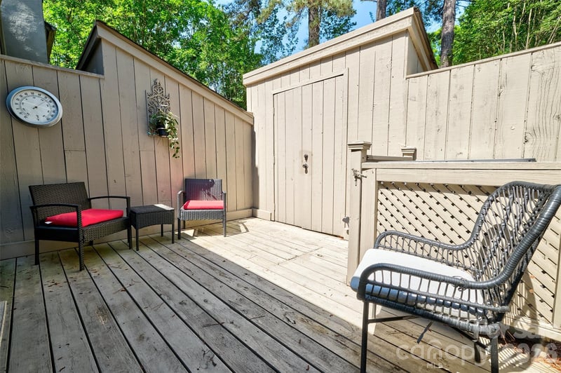 114 Pine Grove Cir, Lake Wylie, SC 29710