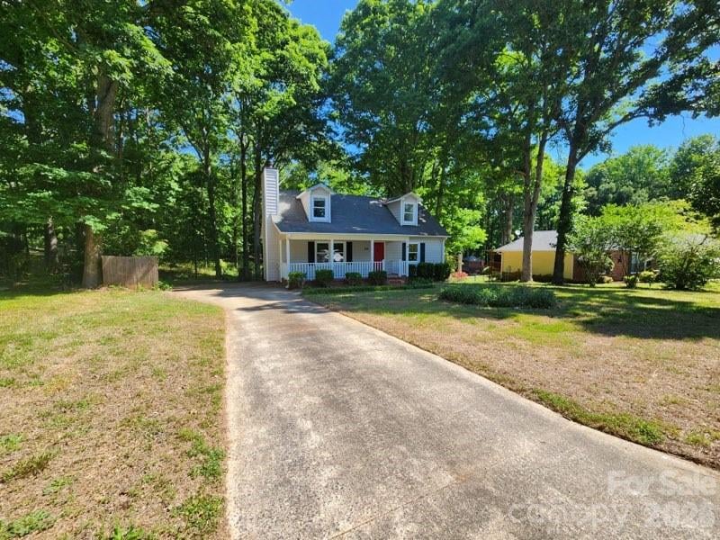 328 Swampfox Dr, Fort Mill, SC 29715